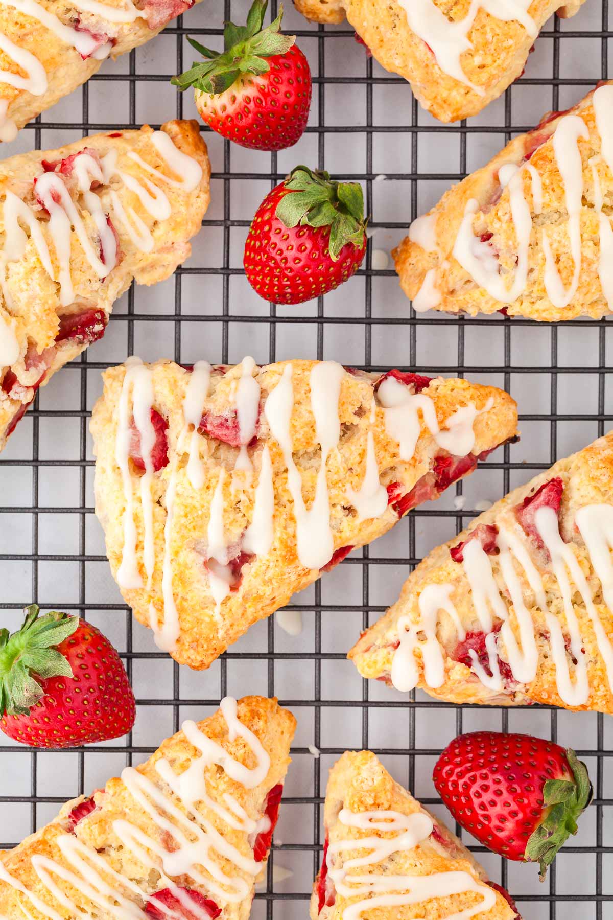 overhead shot of strawberry scones cooling on a cooling rack
